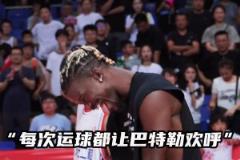 比賽結(jié)束后，盧卡無法進(jìn)入他的新車，這讓他很惱火...