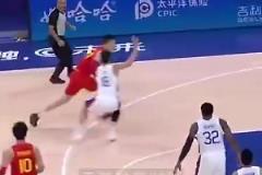 巔峰期是可以單換詹姆斯的男人！霍華德這天賦絕對是肉眼可見的