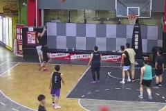 無(wú)球庫(kù)粉射手！野球場(chǎng)這樣的人還真少見(jiàn)！離不開(kāi)隊(duì)友的配合